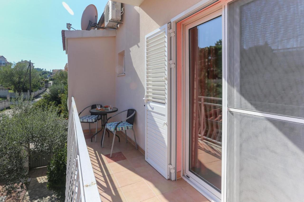 Casa Zorana-Alba Apartments Trogir Exterior photo