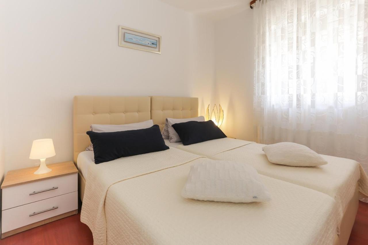 Casa Zorana-Alba Apartments Trogir Exterior photo